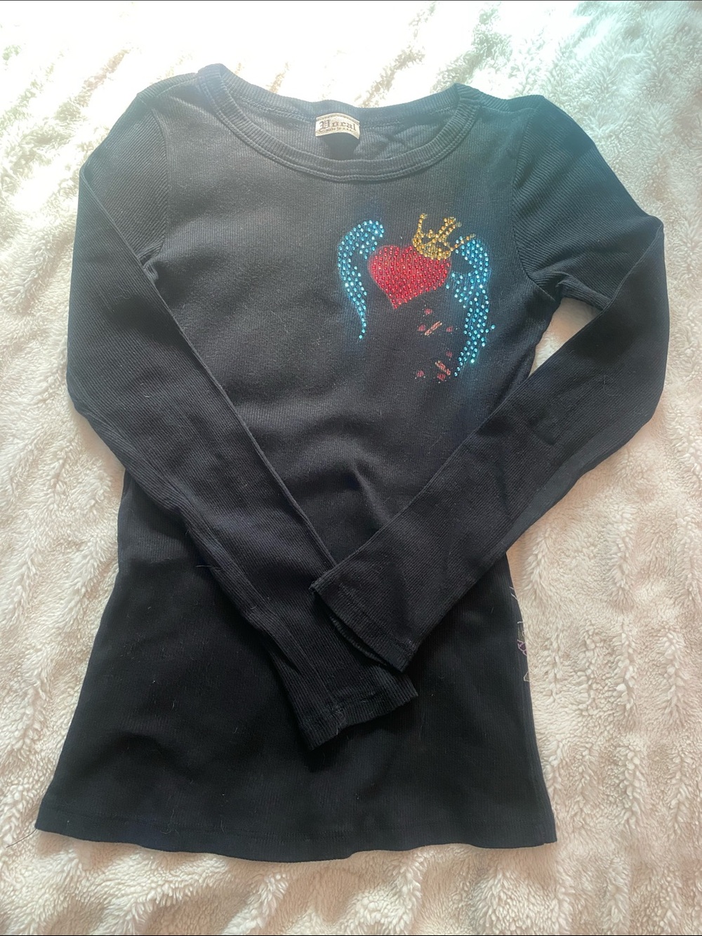 SoCal Black Long-Sleeve Graphic Heart & Crown Top